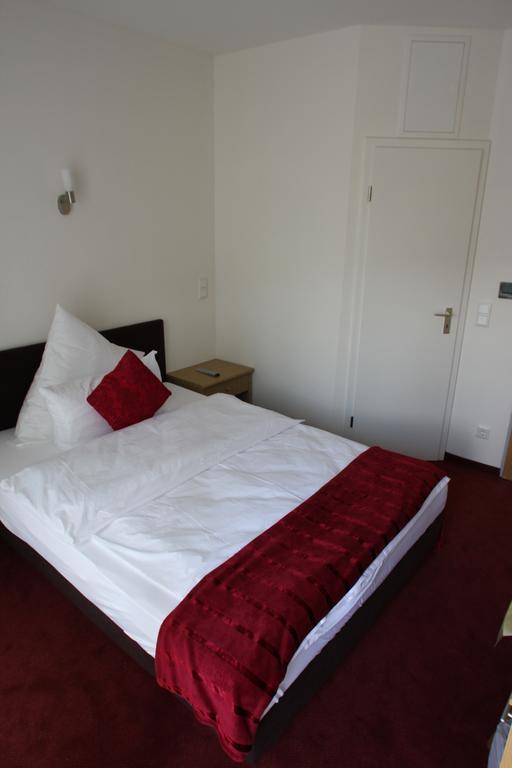 Hotel Gemini ดุสเซลดอร์ฟ ภายนอก รูปภาพ